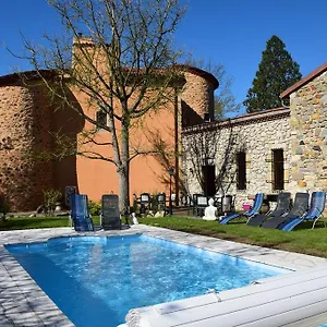 Chateau Des Aiguilles Bed and breakfast